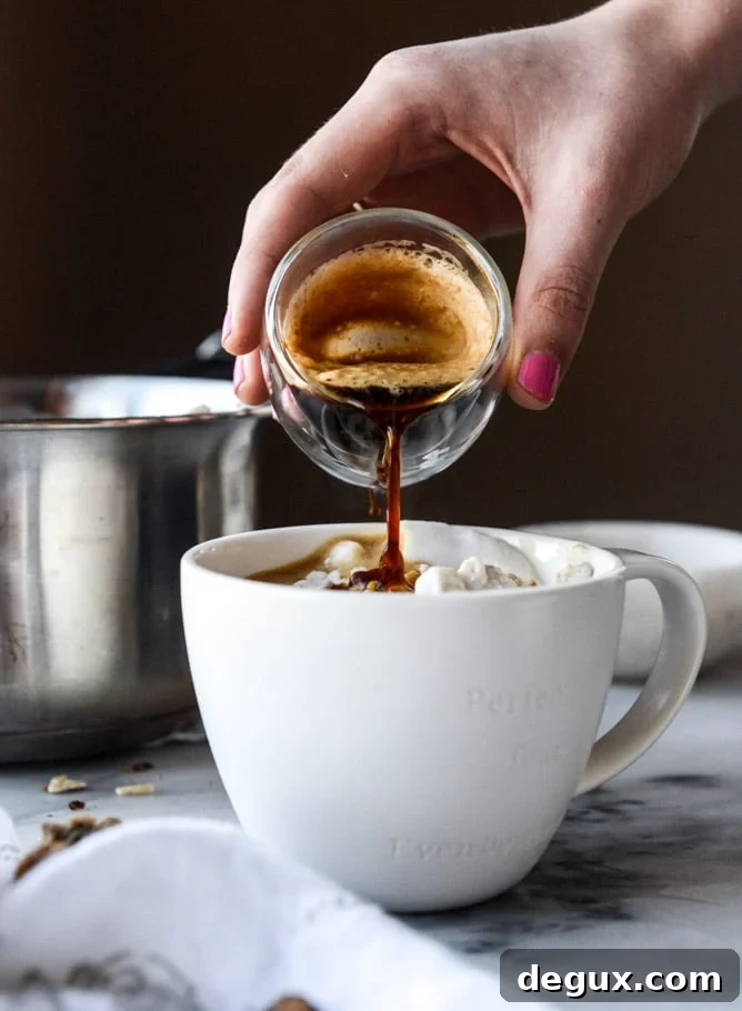 how to make an oatmeal latte I howsweeteats.com