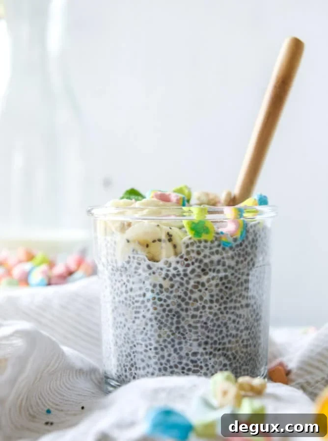 Cereal Milk Chia Pudding with Lucky Charms Crumble 8 cereal milk chia pudding with lucky charms crumbs I howsweeteats.com