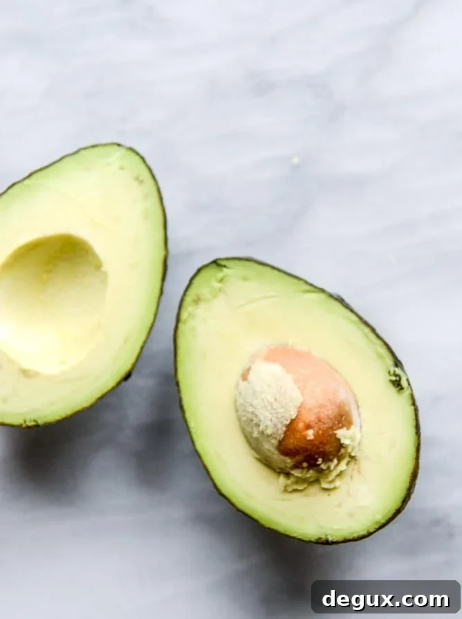 avocado vanilla smoothie I howsweeteats.com
