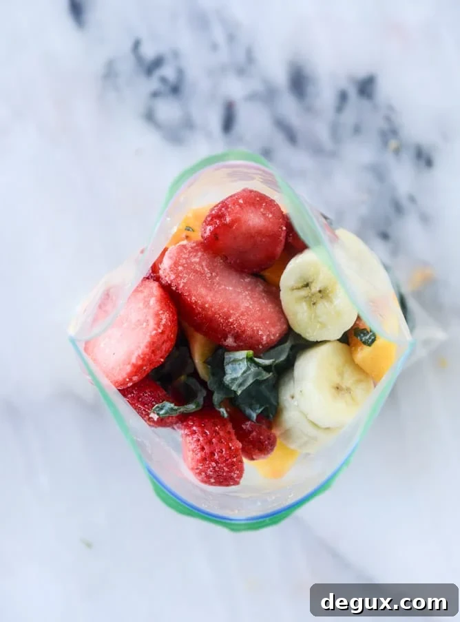Make-Ahead Smoothie Packs: Meal Prep Tips and Recipes 4 meal prep: how to make smoothie packs for the week ahead I howsweeteats.com