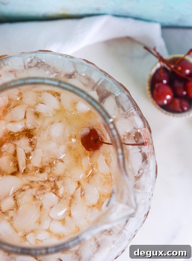 amaretto bourbon punch I howsweeteats.com