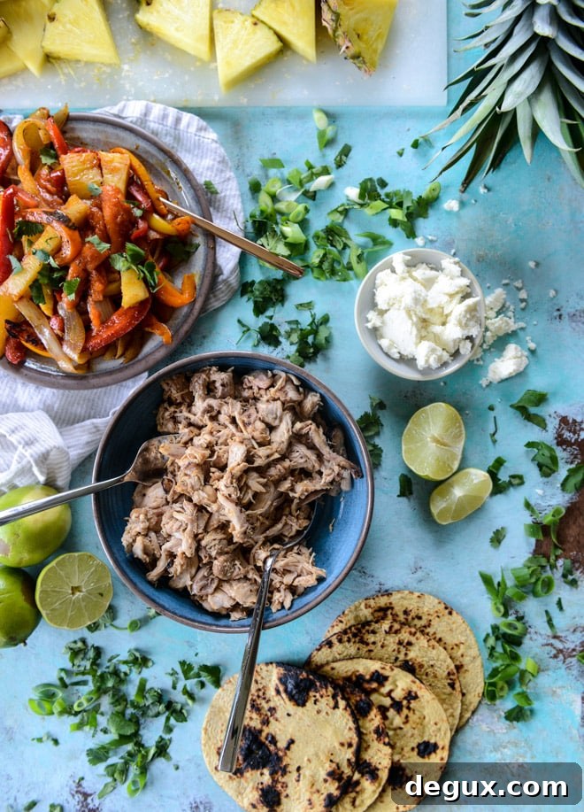 hawaiian chicken fajitas I howsweeteats.com