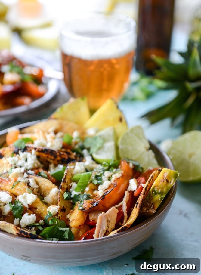 hawaiian chicken fajitas I howsweeteats.com