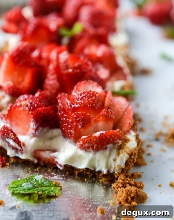 5 ingredient strawberry rose tart I howsweeteats.com