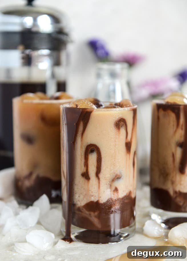 Chocolate Milk Iced Mochas: Creamy Chilled Mocha Recipes 7 chocolate milk iced mochas I howsweeteats.com
