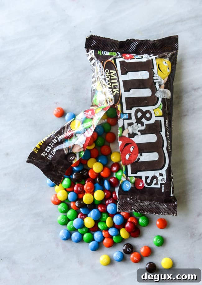 Confetti Ice Cream Fudge Pie with M&M's 4 confetti ice cream fudge pie with M&M'S I howsweeteats.com