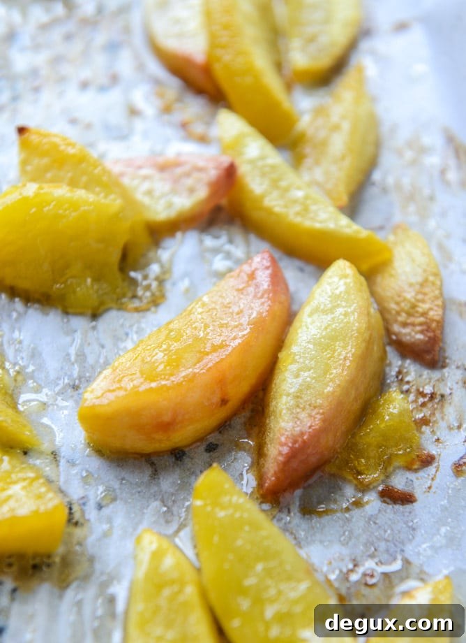 no-churn sugar roasted peach pie ice cream I howsweeteats.com