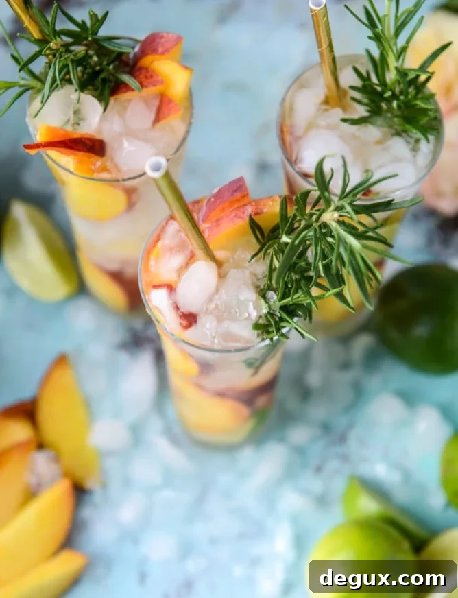 fresh peach gin and tonic I howsweeteats.com