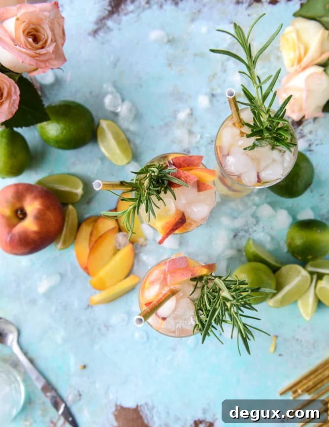 fresh peach gin and tonic I howsweeteats.com