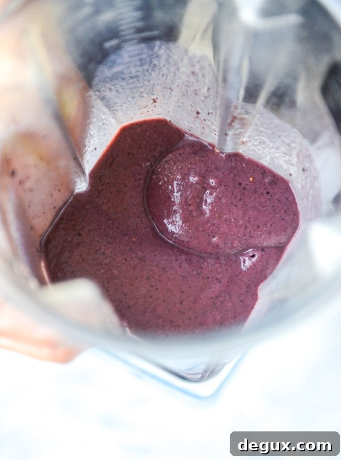 Acai Waffle Sundae Recipe: Fresh Berry & Honey Drizzle 4 acai waffle sundae I howsweeteats.com