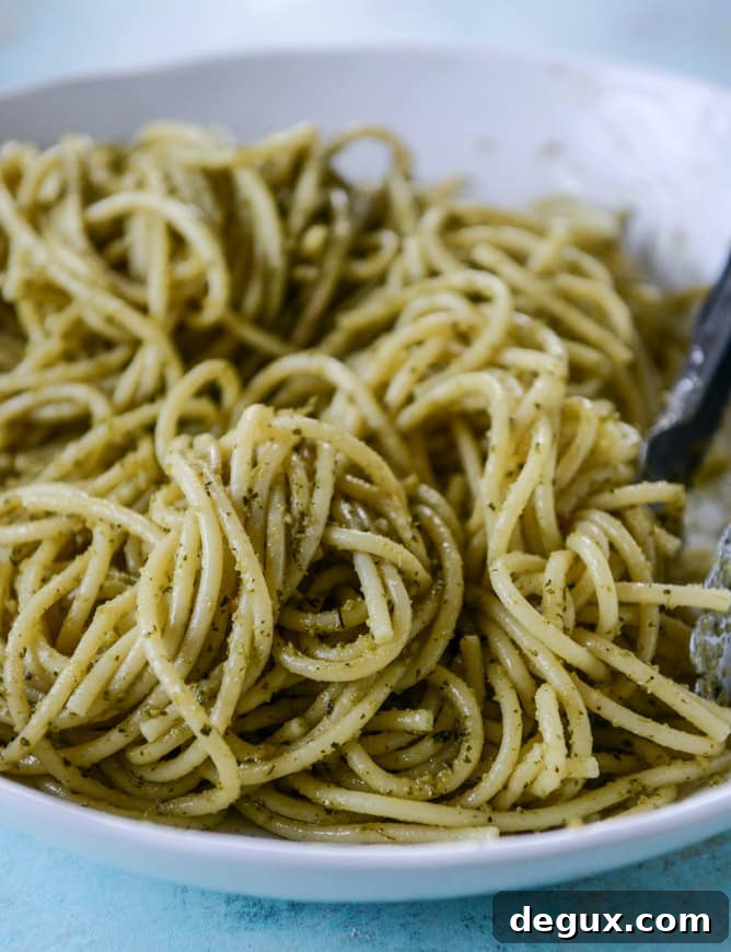 Bucatini with Creamy Burrata and Fresh Pesto 4 pesto pasta with burrata I howsweeteats.com
