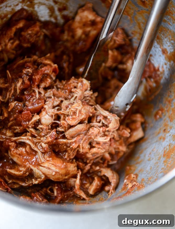chicken tinga tacos with grilled corn guacamole by @howsweeteats I howsweeteats.com