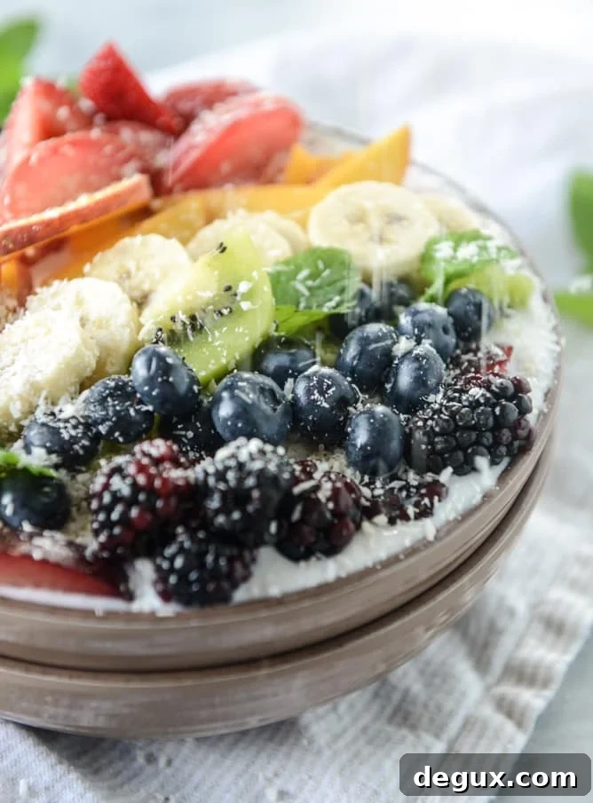 rainbow coconut smoothie bowls by @howsweeteats I howsweeteats.com