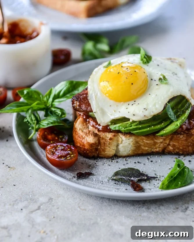 avocado, bacon and egg toast with quick tomato jam by @howsweeteats I howsweeteats.com