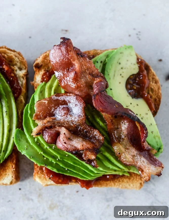 avocado, bacon and egg toast with quick tomato jam by @howsweeteats I howsweeteats.com