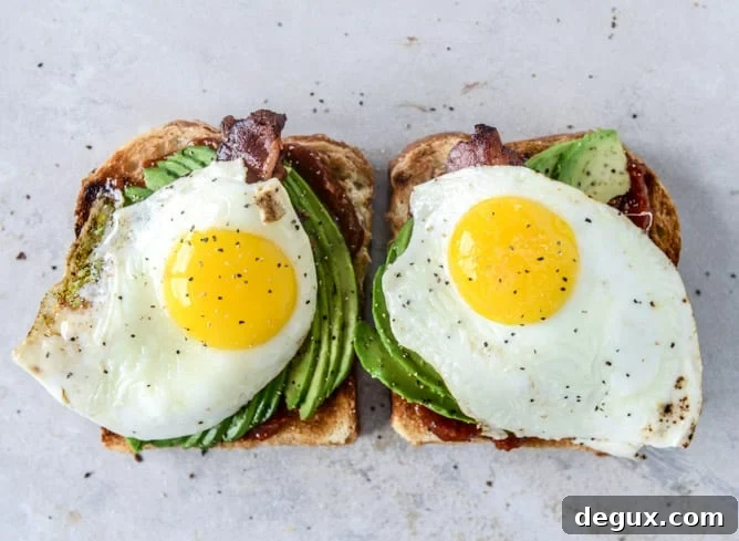 avocado, bacon and egg toast with quick tomato jam by @howsweeteats I howsweeteats.com