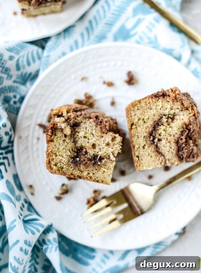 zucchini bread coffee cake by @howsweeteats I howsweeteats.com 
