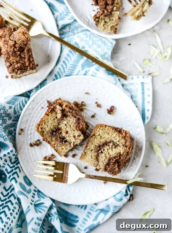 zucchini bread coffee cake by @howsweeteats I howsweeteats.com 