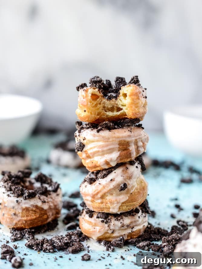 Cookies and Cream Filled Puff Pastry Donuts 10 cookies & cream puff pastry doughnuts by @howsweeteats I howsweeteats.com