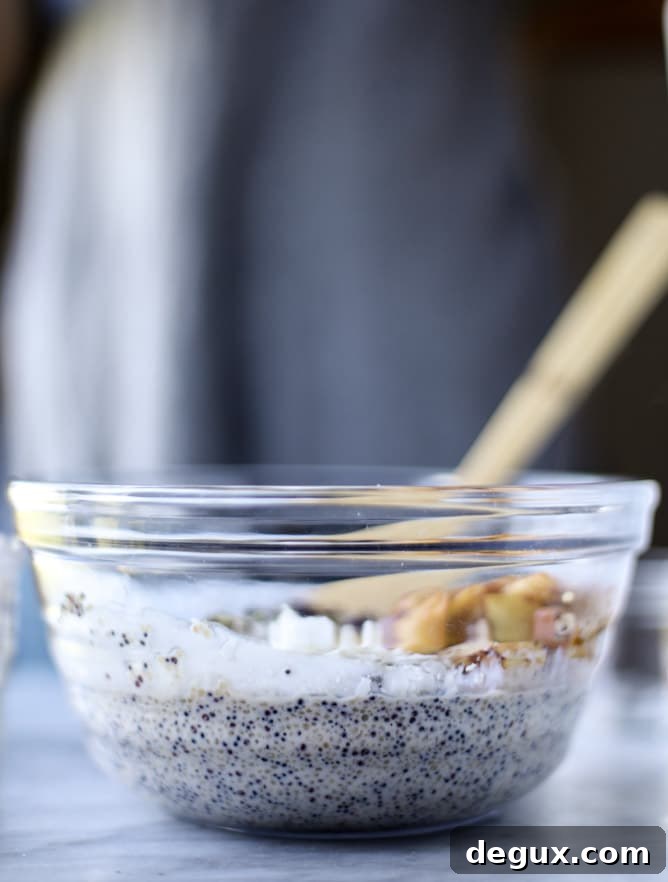 Overnight Autumn Quinoa Breakfast with Warm Spices 4 overnight autumn breakfast quinoa I howsweeteats.com