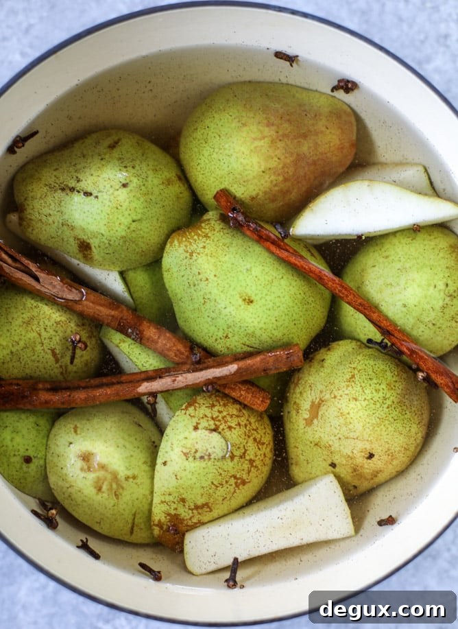How to Make Pear Cider at Home: Simple Homemade Pear Cider Recipe 4 homemade pear cider I howsweeteats.com