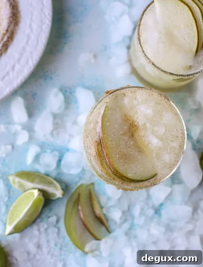 Honey Vanilla Pear Margarita Recipe — Refreshing Fall Cocktail 4 honey vanilla pear margaritas I howsweeteats.com