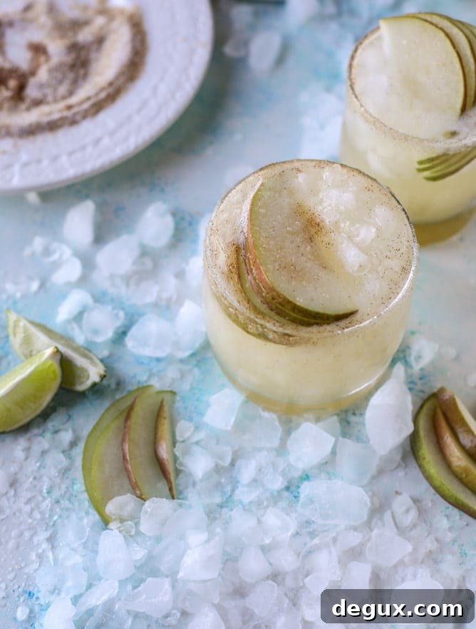 Honey Vanilla Pear Margarita Recipe — Refreshing Fall Cocktail 5 honey vanilla pear margaritas I howsweeteats.com