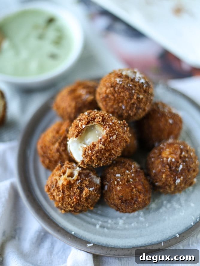 bacon butternut arancini with pumpkin pesto dip I howsweeteats.com