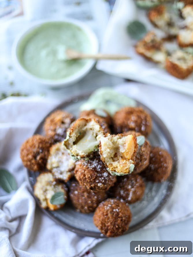 bacon butternut arancini with pumpkin pesto dip I howsweeteats.com