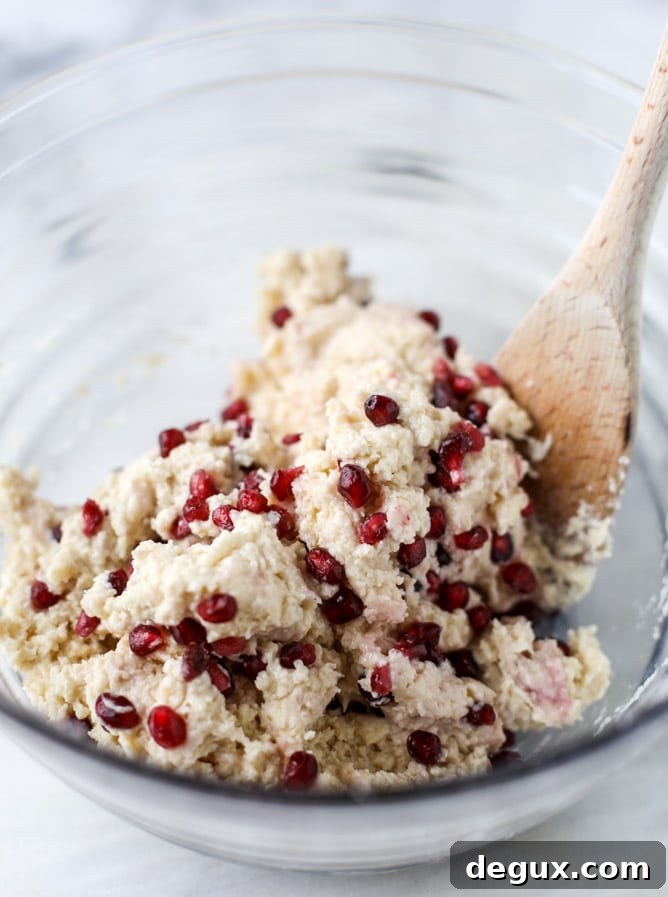 pomegranate vanilla skillet cobbler I howsweeteats.com 