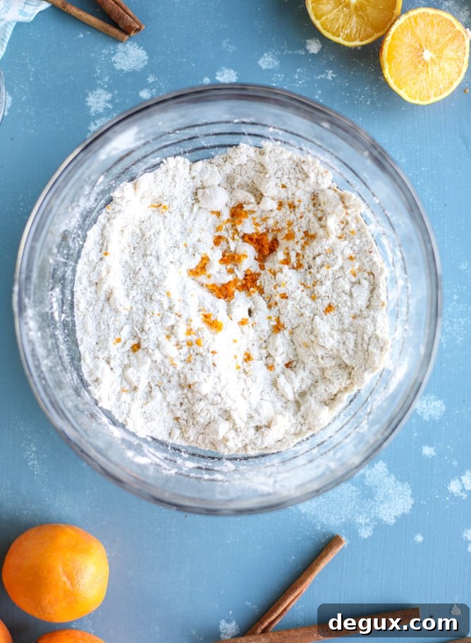 Cinnamon Orange Mini Scones — Soft Zesty Tea Treats 3 mini cinnamon orange scones I howsweeteats.com