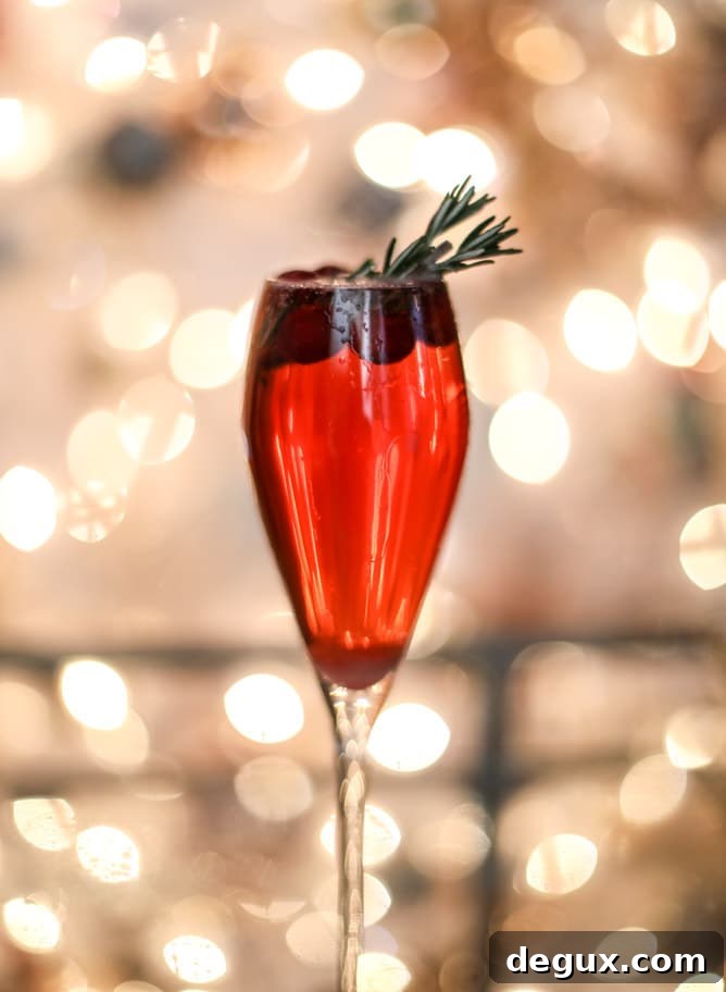Christmas Morning Mimosa Recipe for a Festive Brunch 6 christmas morning mimosas I howsweeteats.com