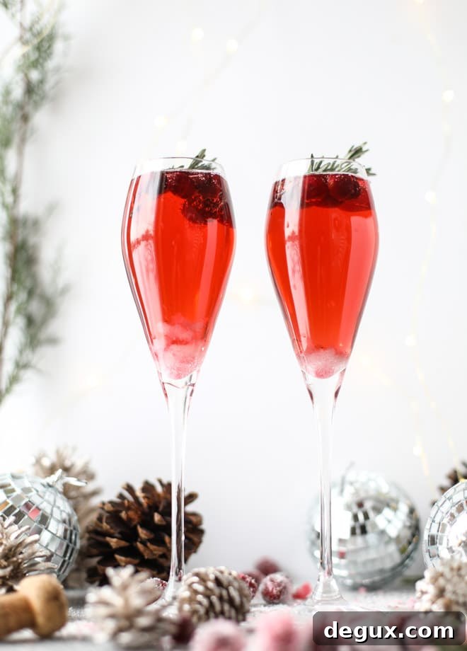 Christmas Morning Mimosa Recipe for a Festive Brunch 9 christmas morning mimosas I howsweeteats.com
