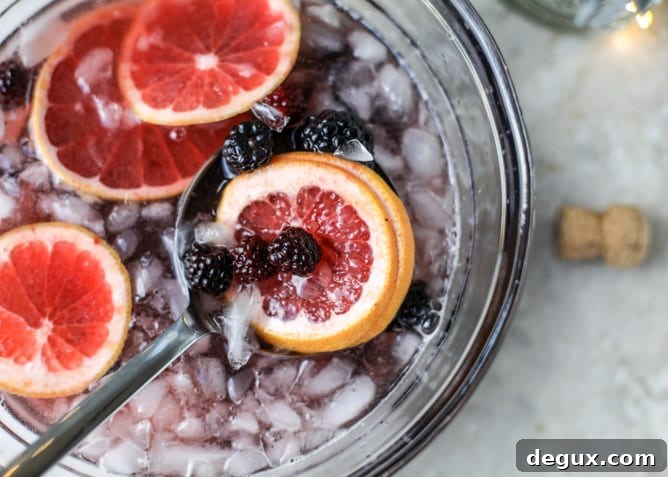 blackberry champagne punch I howsweeteats.com 