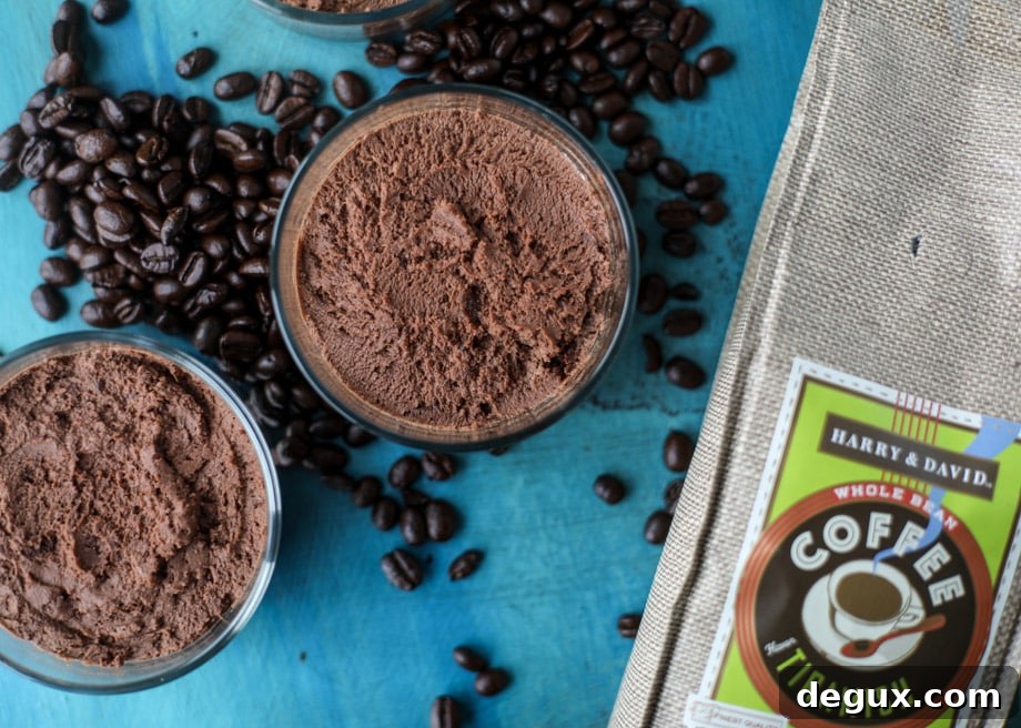 Whipped Tiramisu Chocolate Mousse with Coffee Cream 4 whipped tiramisu coffee chocolate mousse I howsweeteats.com