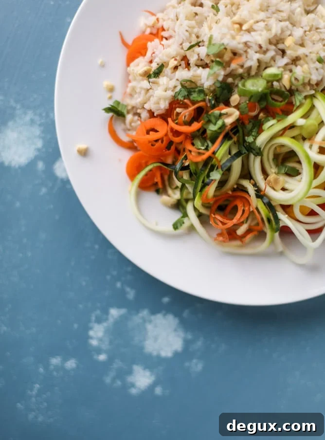 thai beef bowls I howsweeteats.com 