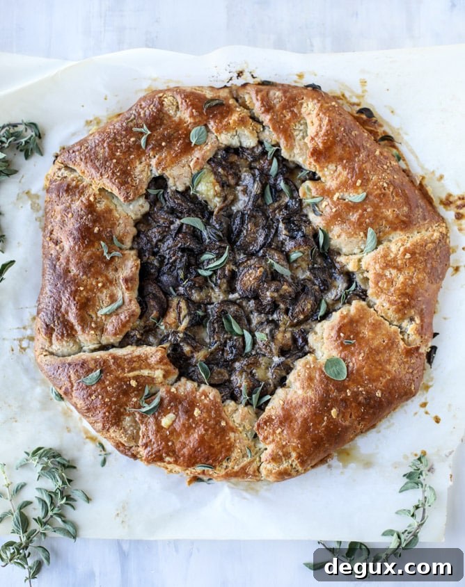 portobello mushroom galette with gruyere thyme crust I howsweeteats.com 