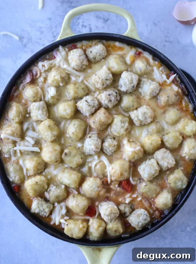 tater tot breakfast skillet I howsweeteats.com