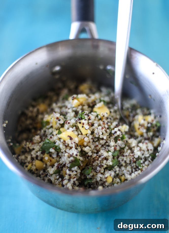 Sesame-Crusted Shrimp with Mango Quinoa Bowls for Summer Meals 3 sesame crusted shrimp and mango quinoa bowls I howsweeteats.com
