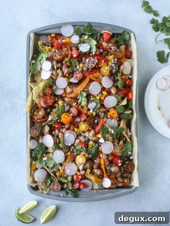 veggie fajita sheet pan nachos I howsweeteats.com