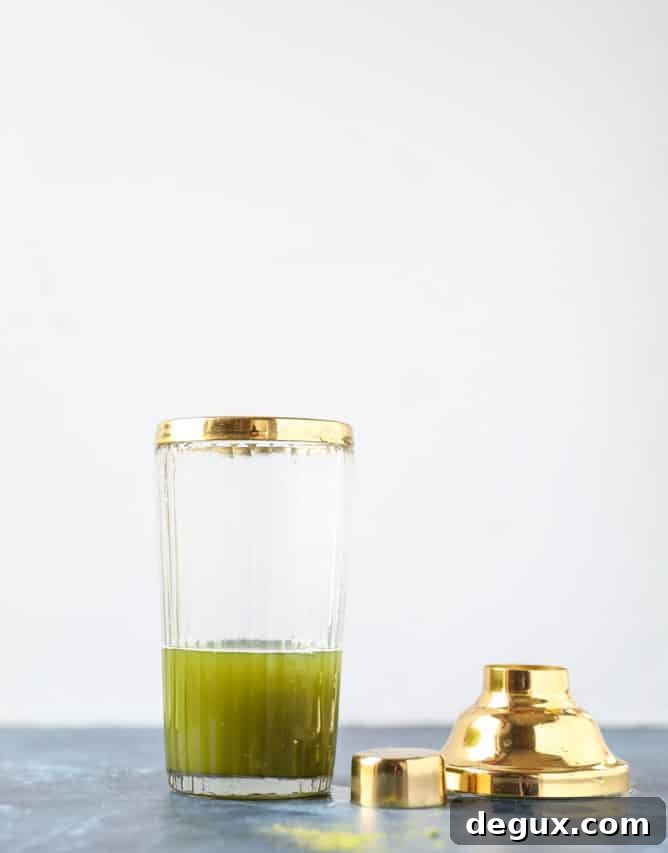 matcha ginger kombucha fizz I howsweeteats.com