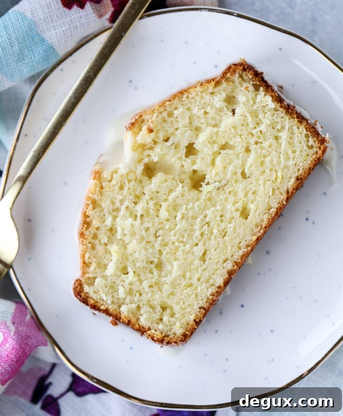 greek yogurt lemon loaf I howsweeteats.com