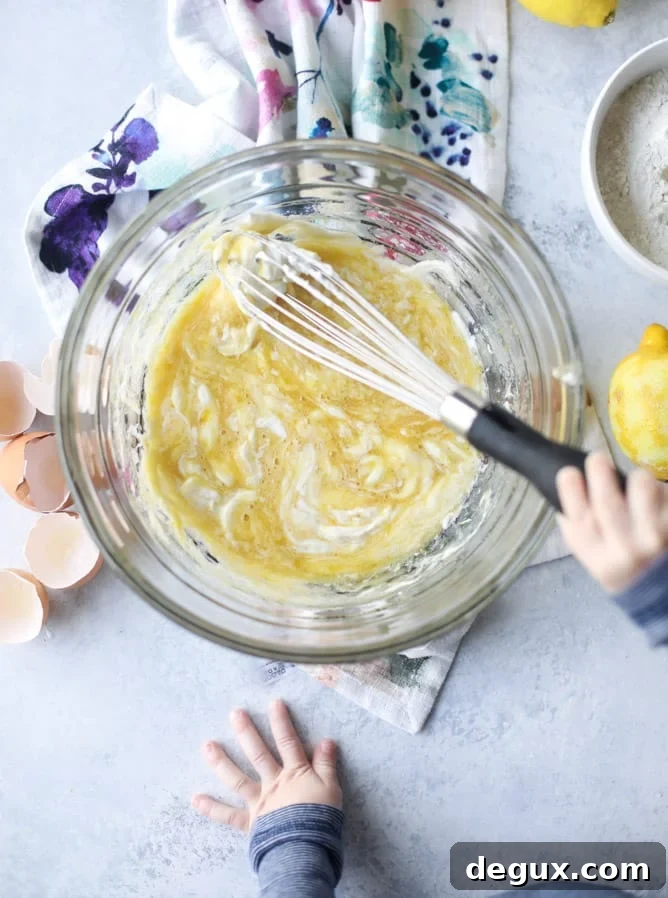 greek yogurt lemon loaf I howsweeteats.com
