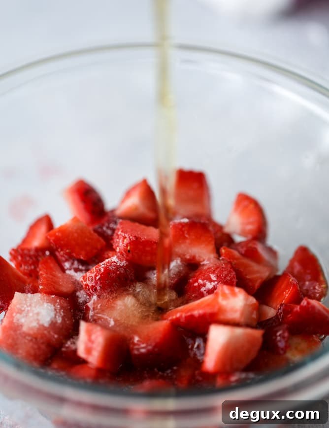 strawberry ginger smash I howsweeteats.com