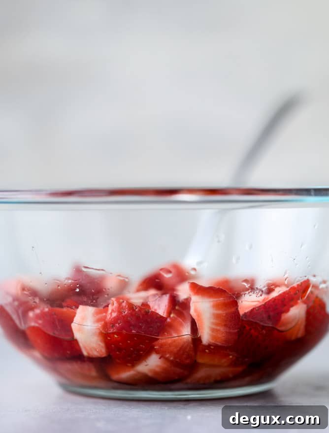 strawberry ginger smash I howsweeteats.com