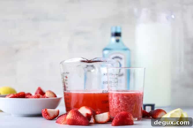 Strawberry Gin Lemonade Recipes: Refreshing Summer Cocktails 3 strawberry gin lemonades I howsweeteats.com