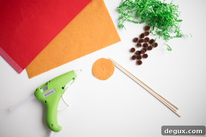 DIY taco drink stirrers for Cinco de Mayo I howsweeteats.com