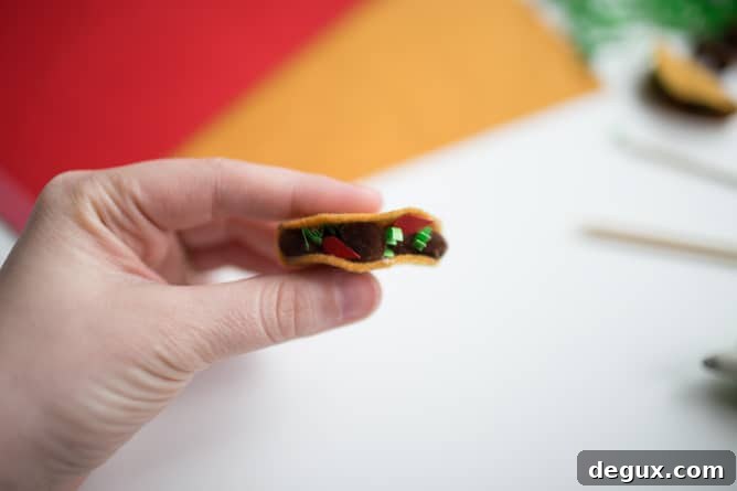 DIY taco drink stirrers for Cinco de Mayo I howsweeteats.com