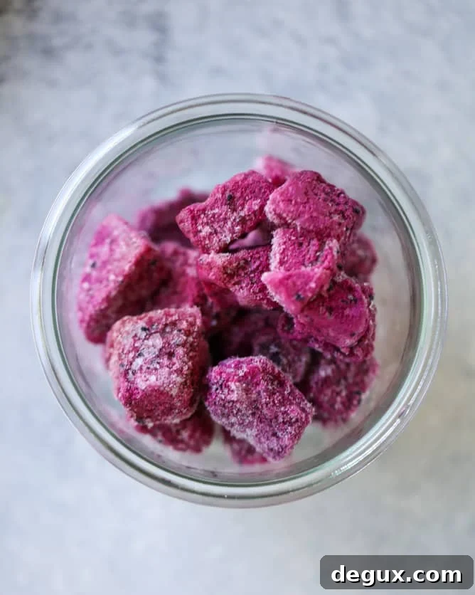 pink dragonfruit + blueberry smoothie I howsweeteats.com