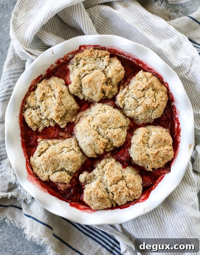 Fresh Strawberry Cobbler Recipe — Classic Summer Dessert 6 fresh strawberry cobbler I howsweeteats.com
